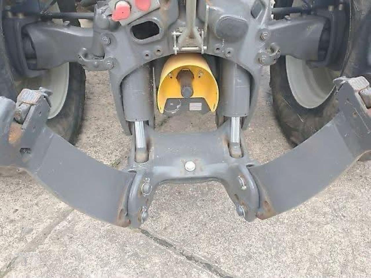 Traktor of the type Valtra T 174 E, Gebrauchtmaschine in Pragsdorf (Picture 5)