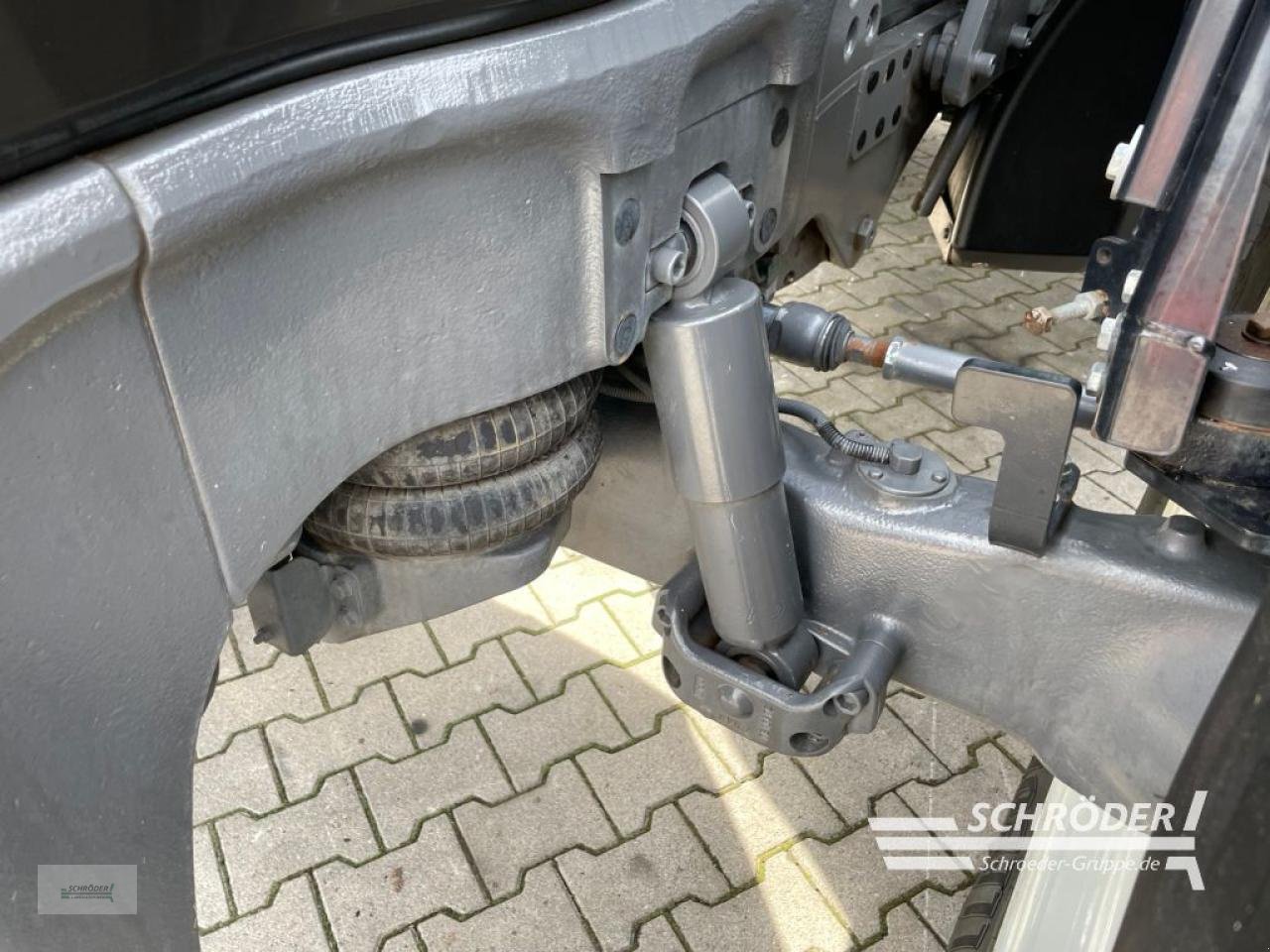 Traktor типа Valtra T 174 EA, Gebrauchtmaschine в Wildeshausen (Фотография 9)