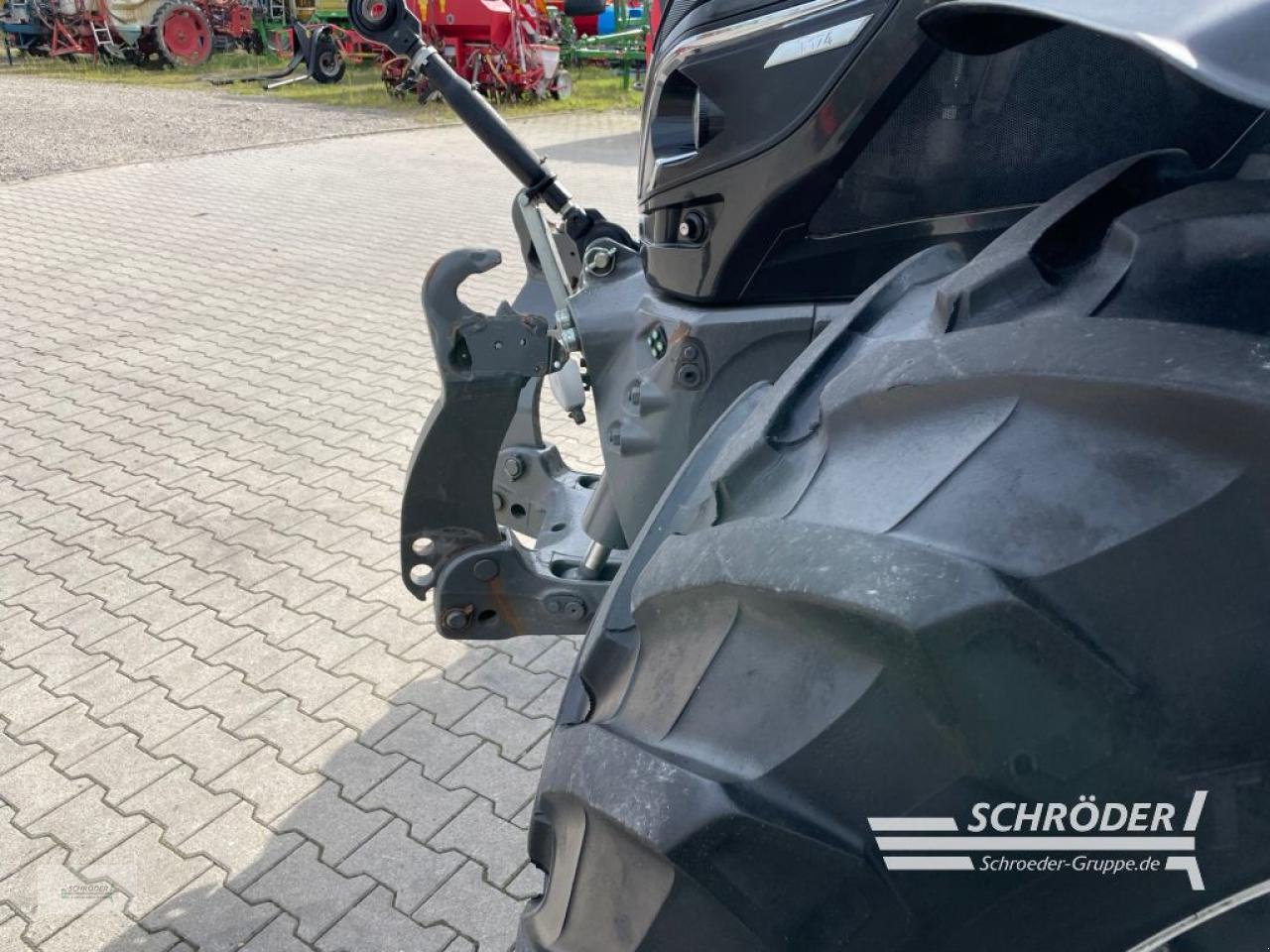 Traktor типа Valtra T 174 EA, Gebrauchtmaschine в Wildeshausen (Фотография 10)