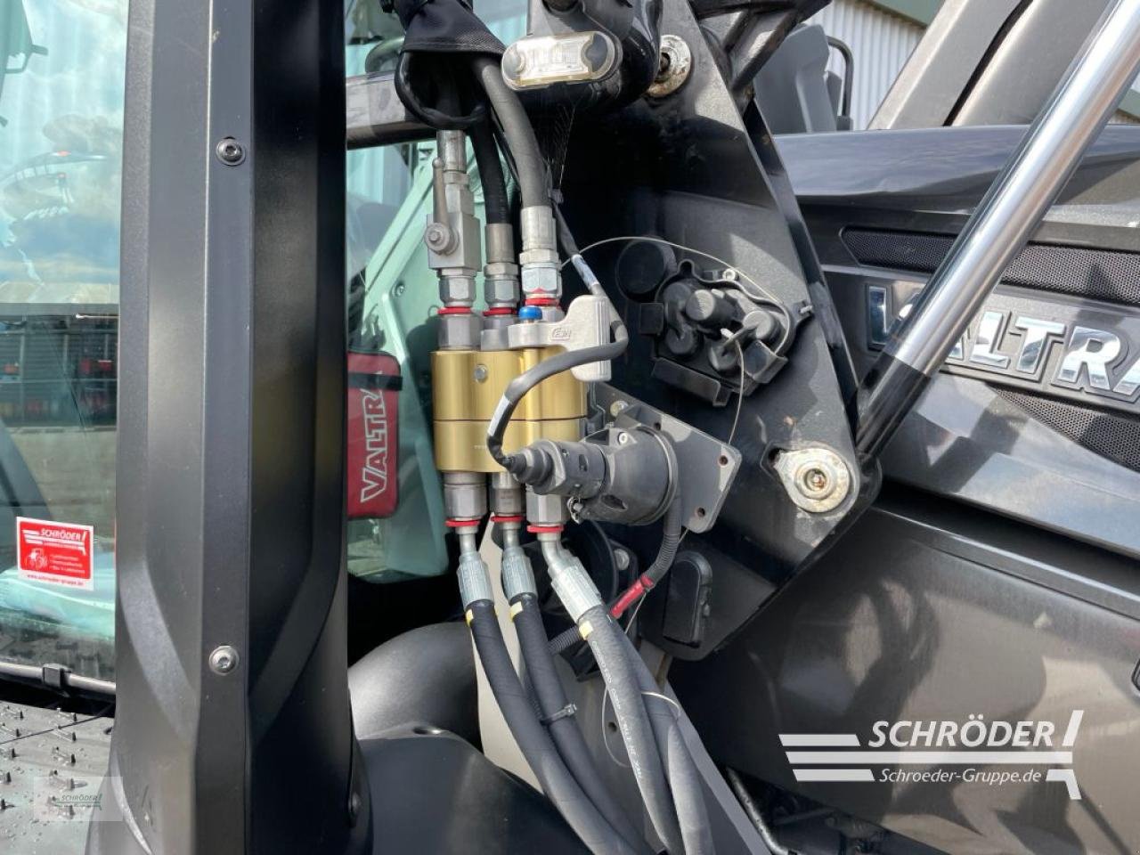 Traktor типа Valtra T 174 EA, Gebrauchtmaschine в Wildeshausen (Фотография 21)