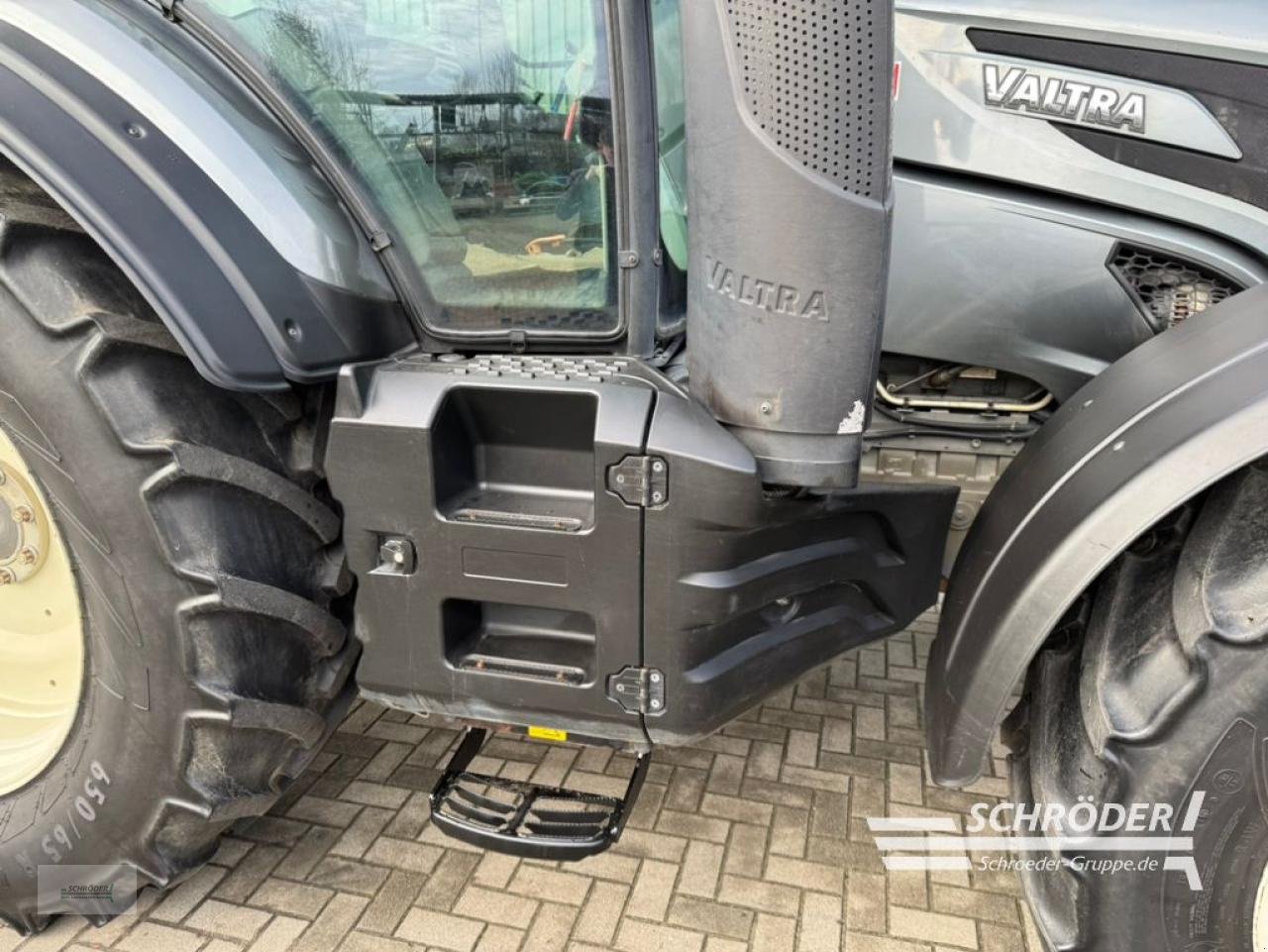 Traktor Türe ait Valtra T 174 EA, Gebrauchtmaschine içinde Twistringen (resim 11)