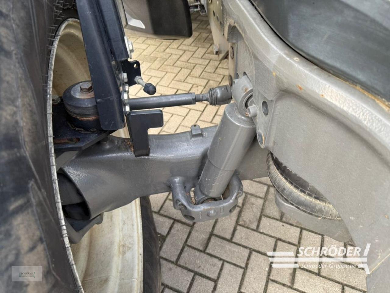 Traktor Türe ait Valtra T 174 EA, Gebrauchtmaschine içinde Twistringen (resim 12)