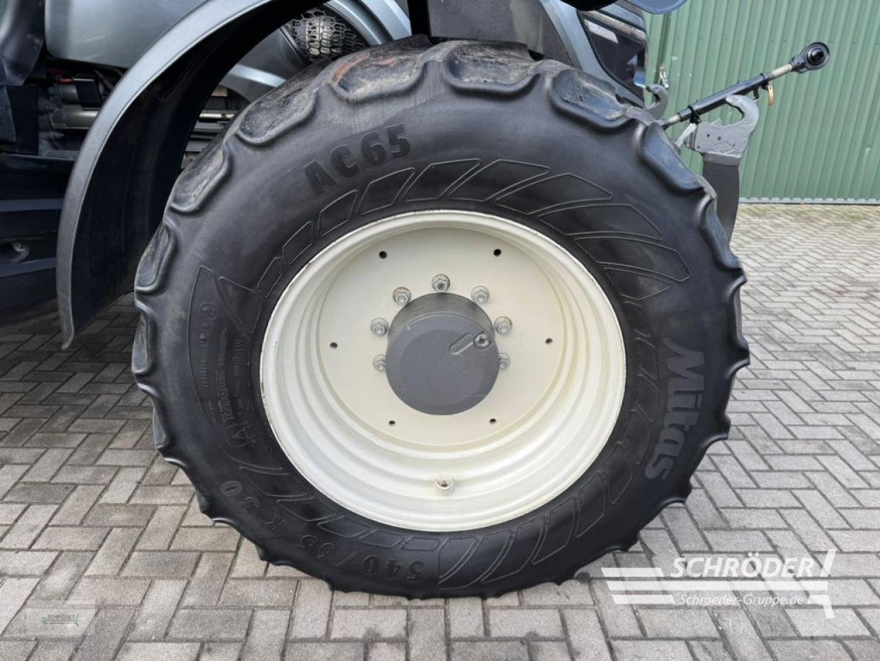 Traktor Türe ait Valtra T 174 EA, Gebrauchtmaschine içinde Twistringen (resim 13)