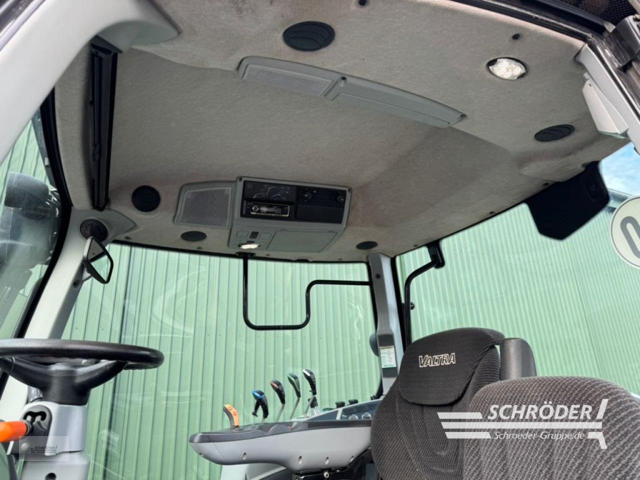 Traktor Türe ait Valtra T 174 EA, Gebrauchtmaschine içinde Twistringen (resim 18)