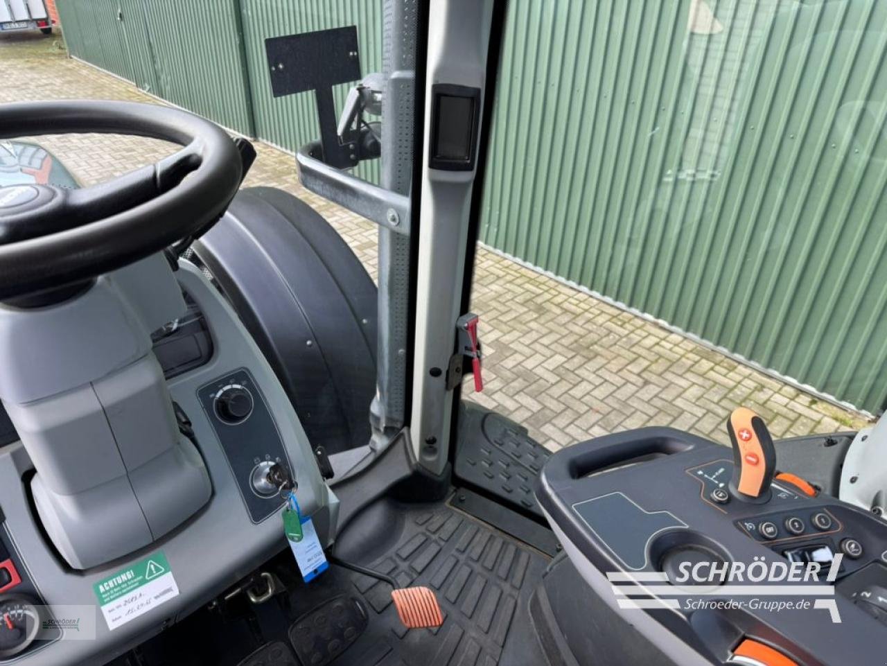 Traktor Türe ait Valtra T 174 EA, Gebrauchtmaschine içinde Twistringen (resim 21)