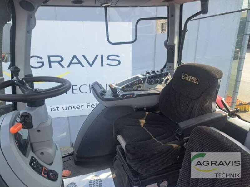 Traktor del tipo Valtra T 174 ED, Gebrauchtmaschine In Melle (Immagine 16)