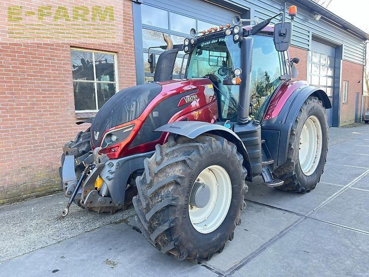 Traktor типа Valtra t 174 versu, Gebrauchtmaschine в ag BROEKLAND (Фотография 1)