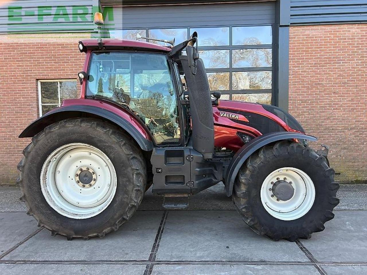 Traktor типа Valtra t 174 versu, Gebrauchtmaschine в ag BROEKLAND (Фотография 8)