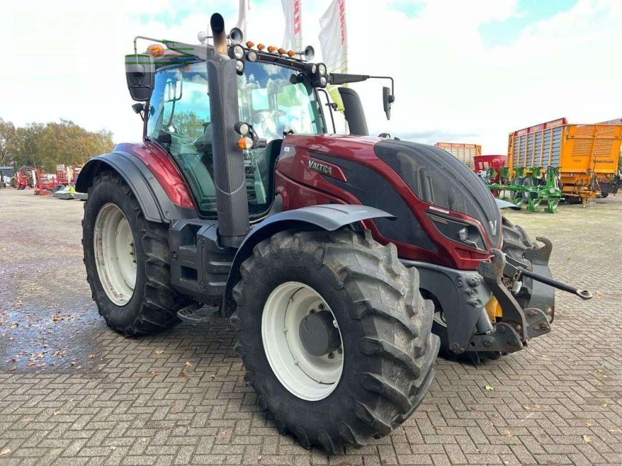 Traktor типа Valtra t 174 versu, Gebrauchtmaschine в ag BROEKLAND (Фотография 8)