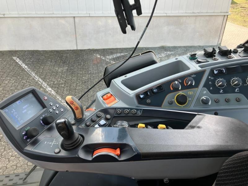 Traktor от тип Valtra T 174, Gebrauchtmaschine в Hockenheim (Снимка 12)