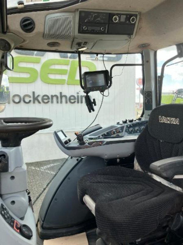 Traktor от тип Valtra T 174, Gebrauchtmaschine в Hockenheim (Снимка 11)