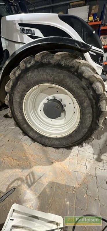Traktor del tipo Valtra T 174, Gebrauchtmaschine In Bühl (Immagine 8)