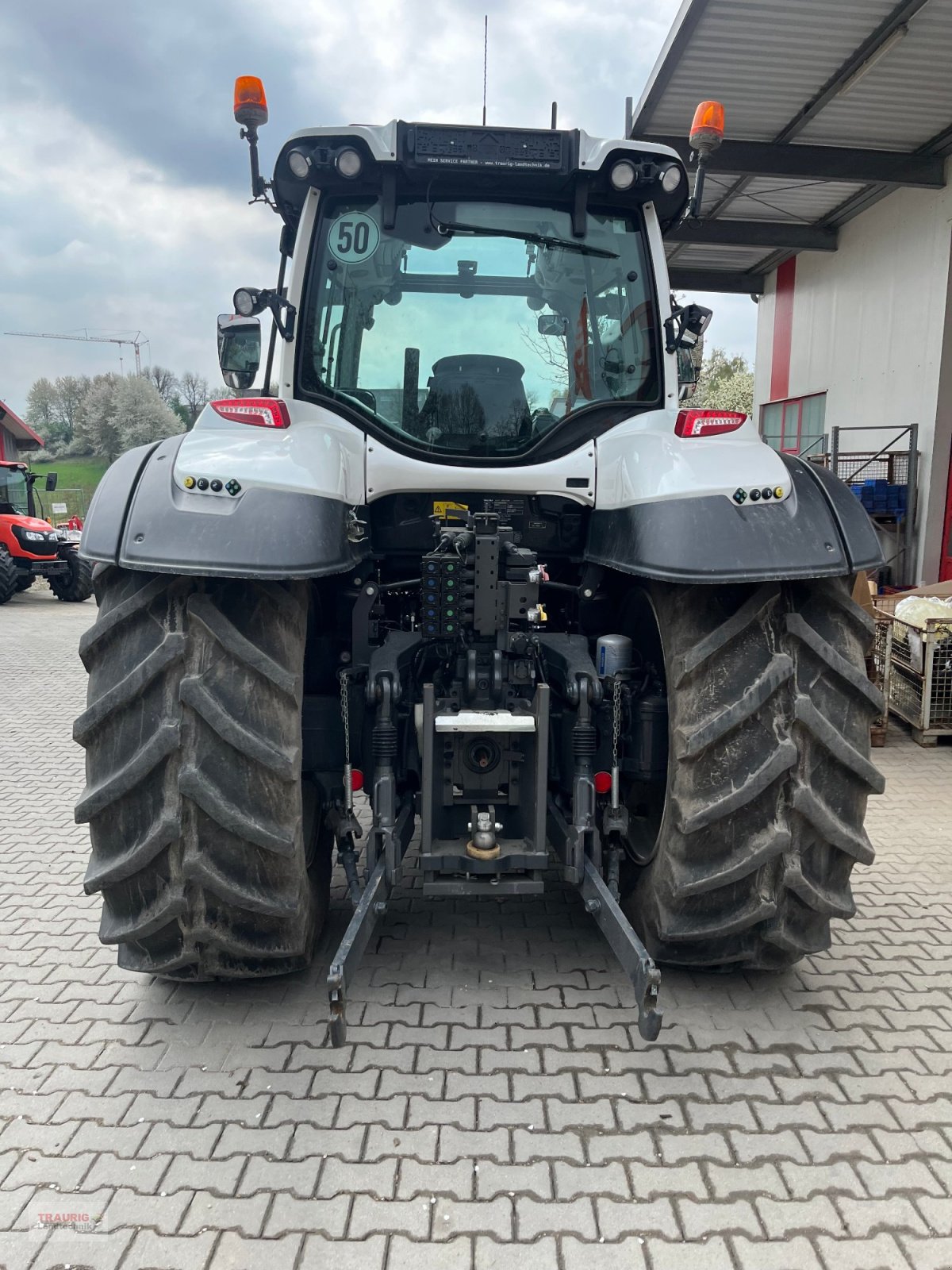 Traktor типа Valtra T 174D mit GPS, Gebrauchtmaschine в Mainburg/Wambach (Фотография 5)