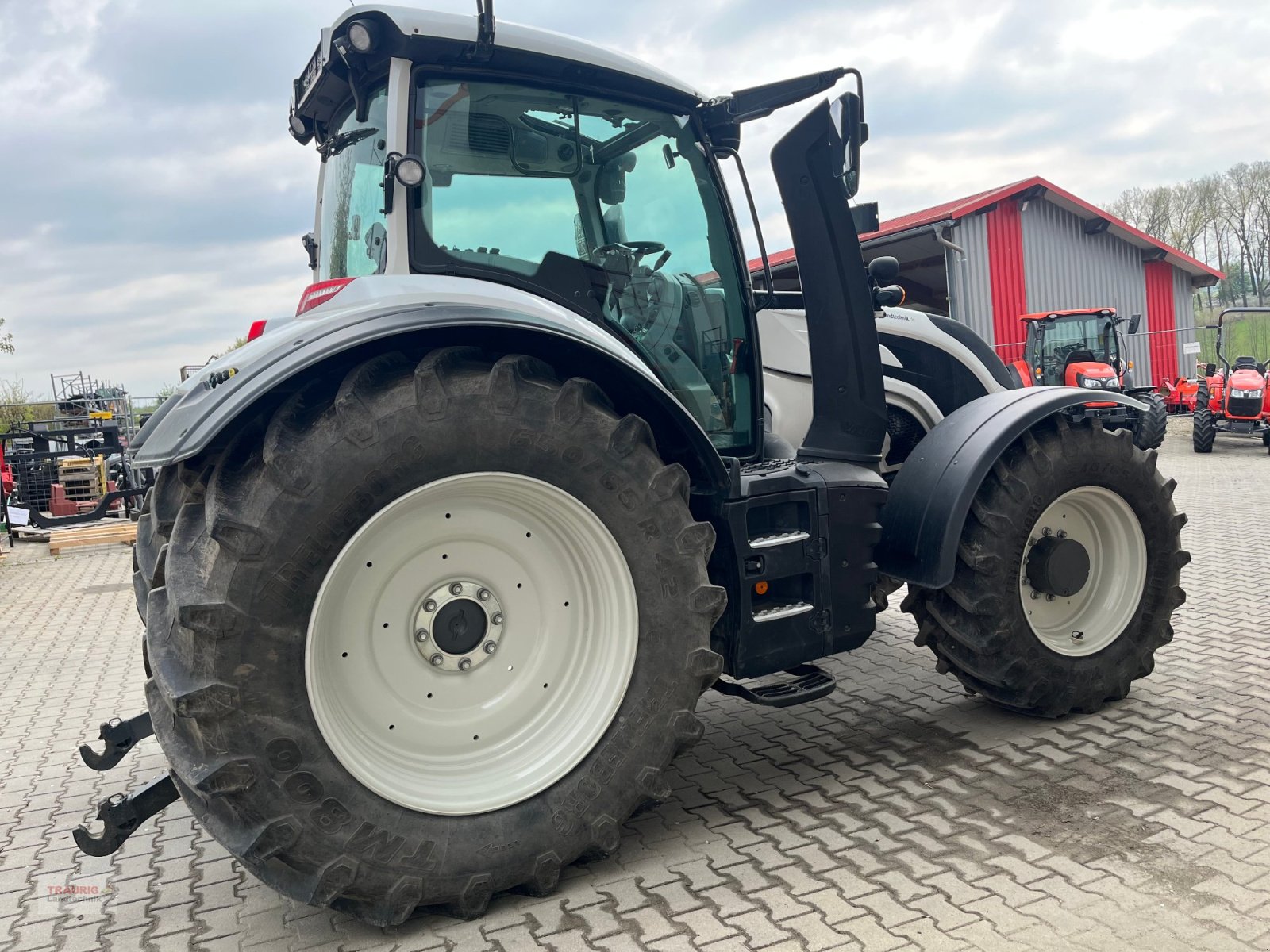 Traktor типа Valtra T 174D mit GPS, Gebrauchtmaschine в Mainburg/Wambach (Фотография 13)