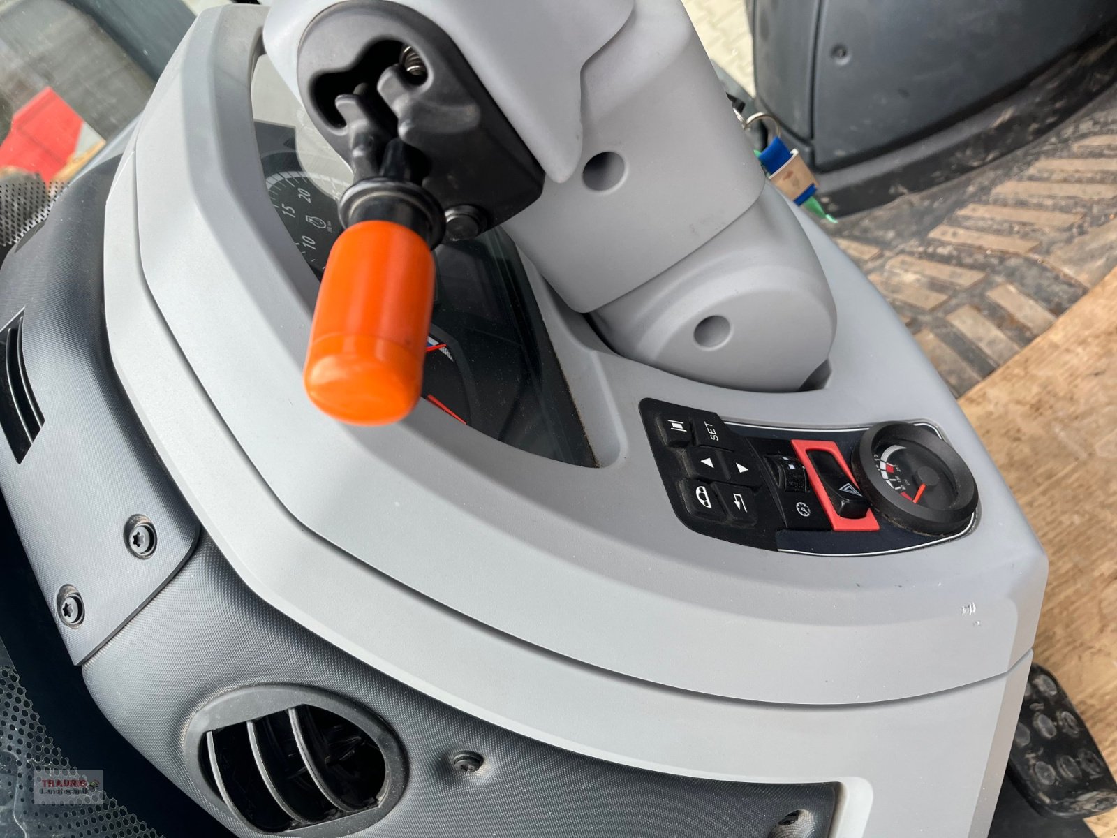 Traktor типа Valtra T 174D mit GPS, Gebrauchtmaschine в Mainburg/Wambach (Фотография 19)