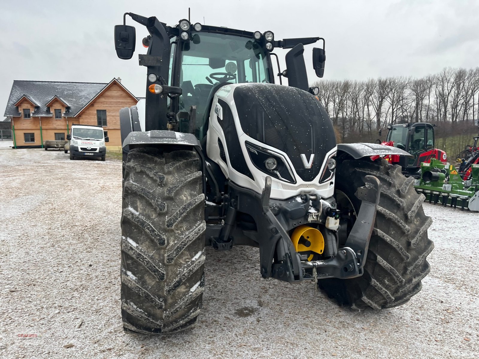 Traktor du type Valtra T 174D voll Ausstattung, Gebrauchtmaschine en Mainburg/Wambach (Photo 5)