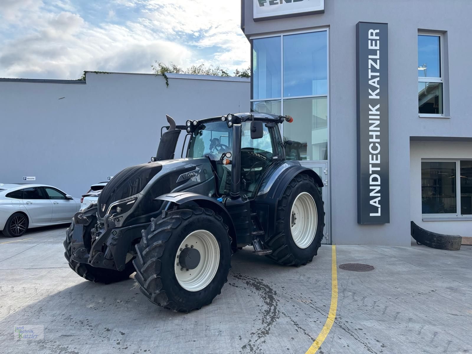 Traktor tipa Valtra T 174e Active, Gebrauchtmaschine u Deutsch-Wagram (Slika 1)