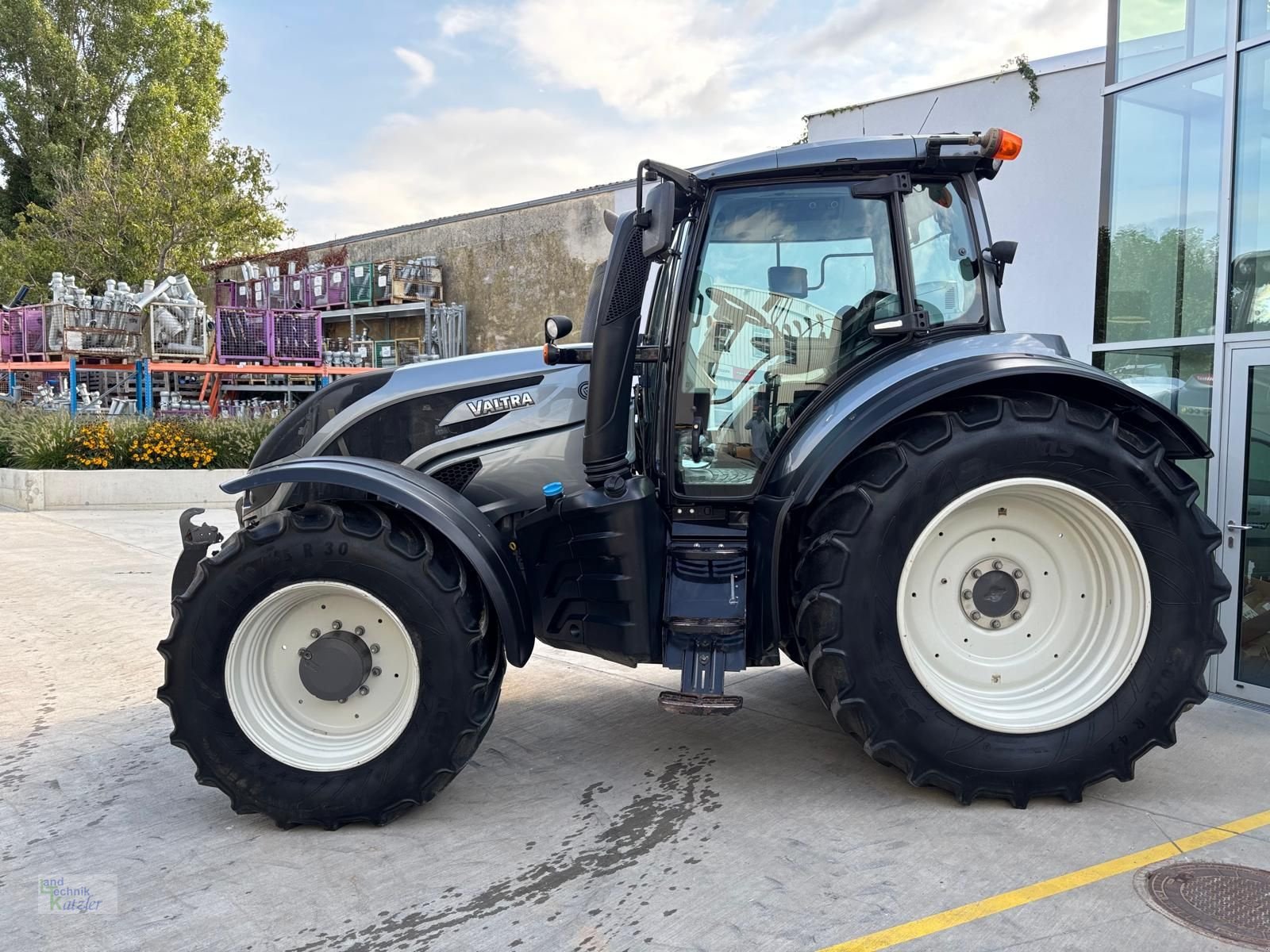 Traktor tipa Valtra T 174e Active, Gebrauchtmaschine u Deutsch-Wagram (Slika 3)