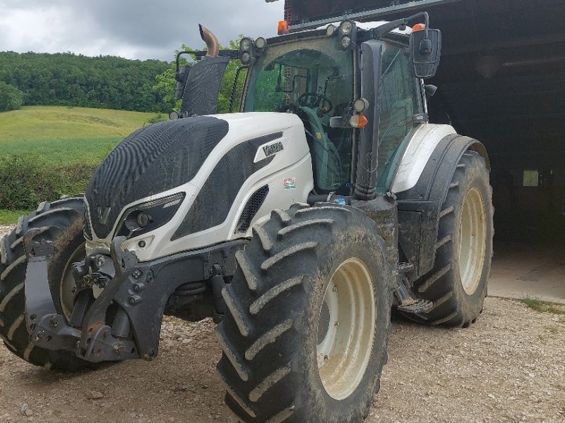 Traktor des Typs Valtra T 174e D SmartTouch, Gebrauchtmaschine in LABASTIDE MURAT (Bild 1)