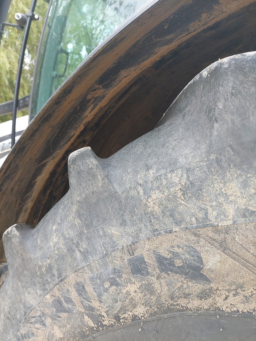 Traktor typu Valtra T 174e D SmartTouch, Gebrauchtmaschine w LABASTIDE MURAT (Zdjęcie 8)