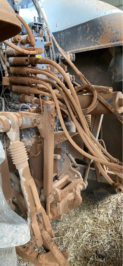 Traktor tip Valtra T 174e D SmartTouch, Gebrauchtmaschine in Nasbinals (Poză 9)