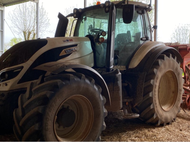 Traktor du type Valtra T 174e D SmartTouch, Gebrauchtmaschine en Nasbinals (Photo 1)