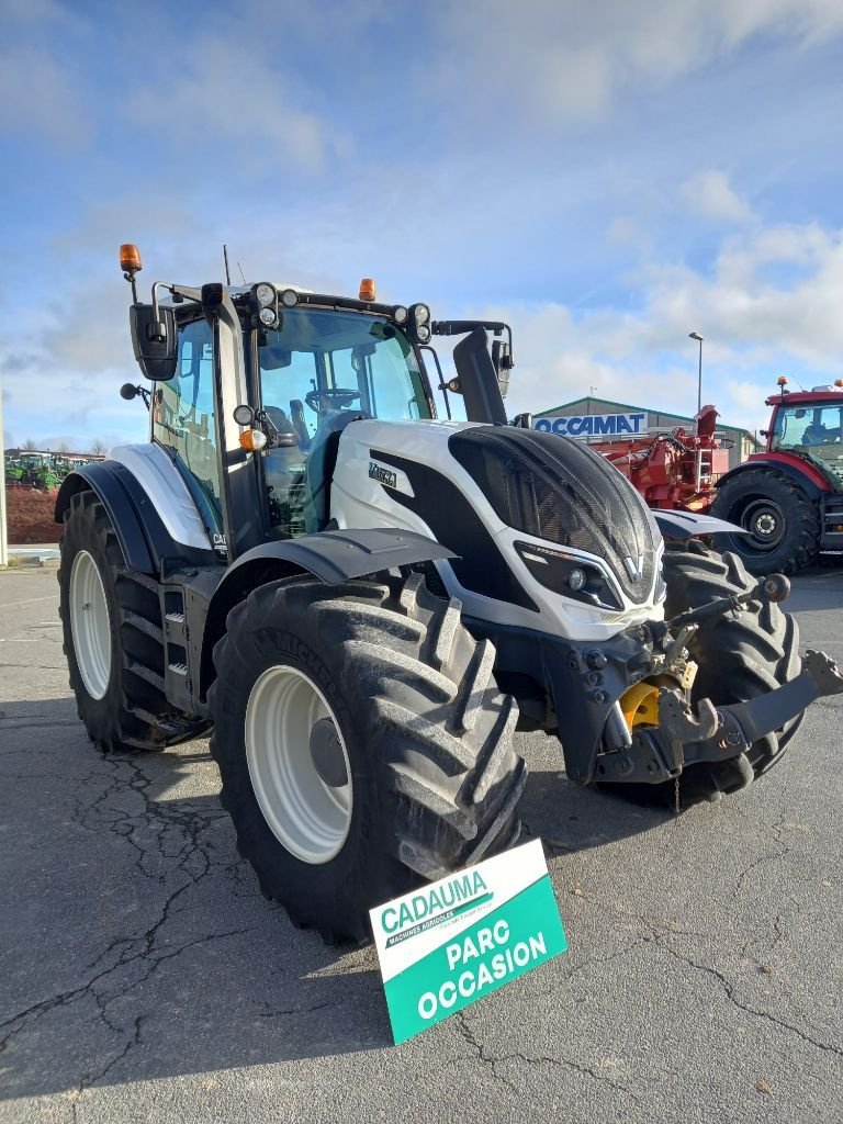 Traktor типа Valtra T 174e D SmartTouch, Gebrauchtmaschine в Calmont (Фотография 2)