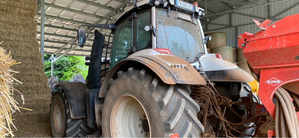 Traktor tip Valtra T 174e D SmartTouch, Gebrauchtmaschine in Nasbinals (Poză 3)