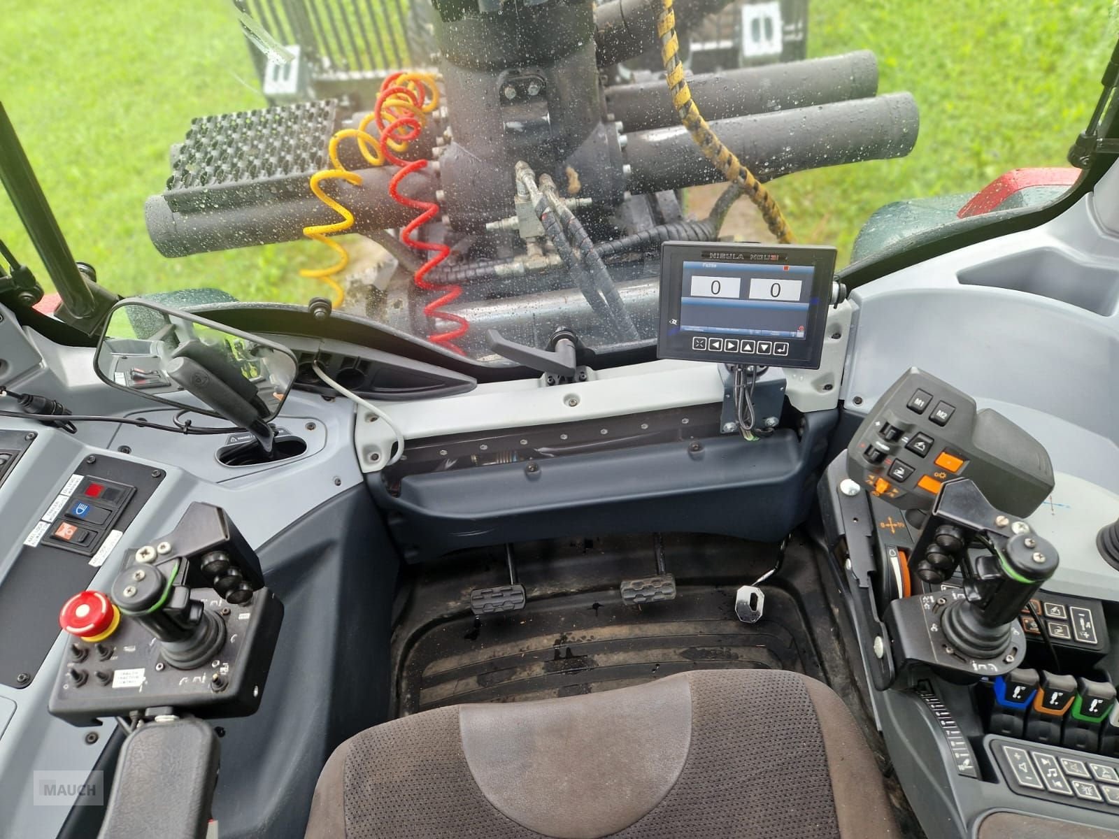 Traktor van het type Valtra T 174e Direct, Gebrauchtmaschine in Burgkirchen (Foto 5)