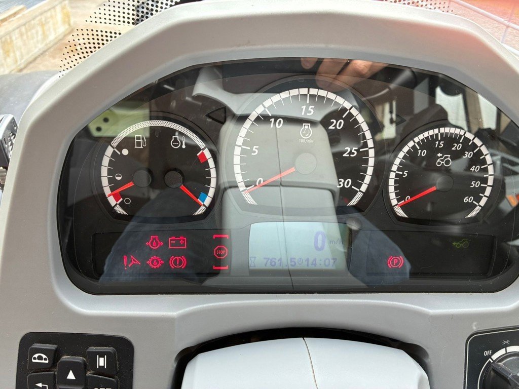 Traktor от тип Valtra T 174ES, Gebrauchtmaschine в Henau (Снимка 11)