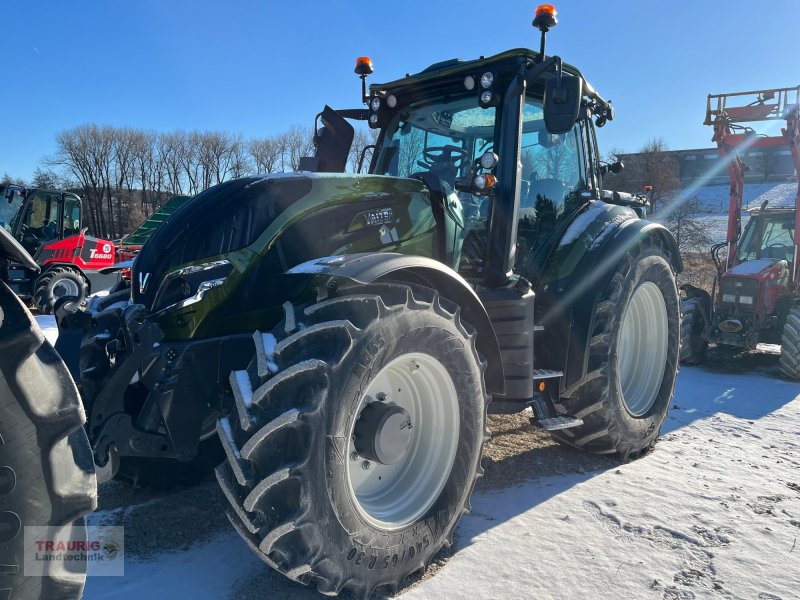 Traktor от тип Valtra T 175 A mit Rüfa+FK, Neumaschine в Mainburg/Wambach (Снимка 1)