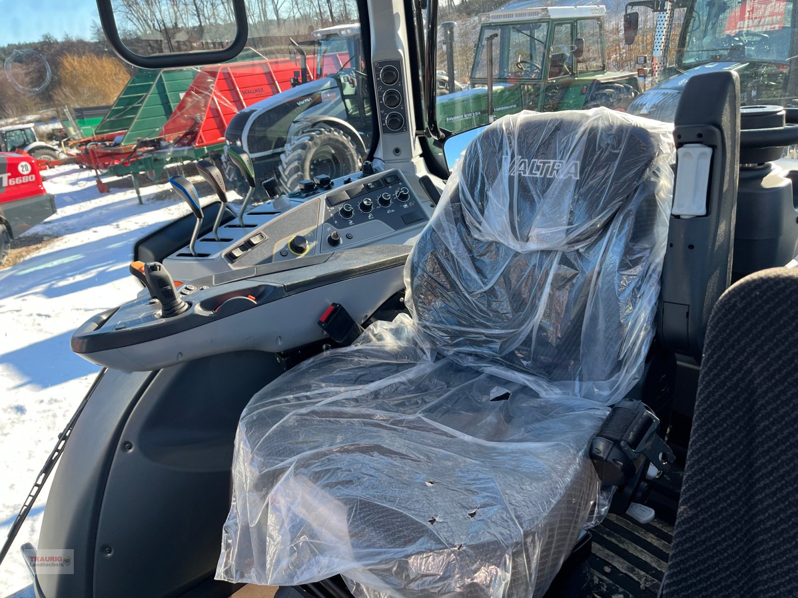 Traktor tipa Valtra T 175 A mit Rüfa+FK, Neumaschine u Mainburg/Wambach (Slika 4)