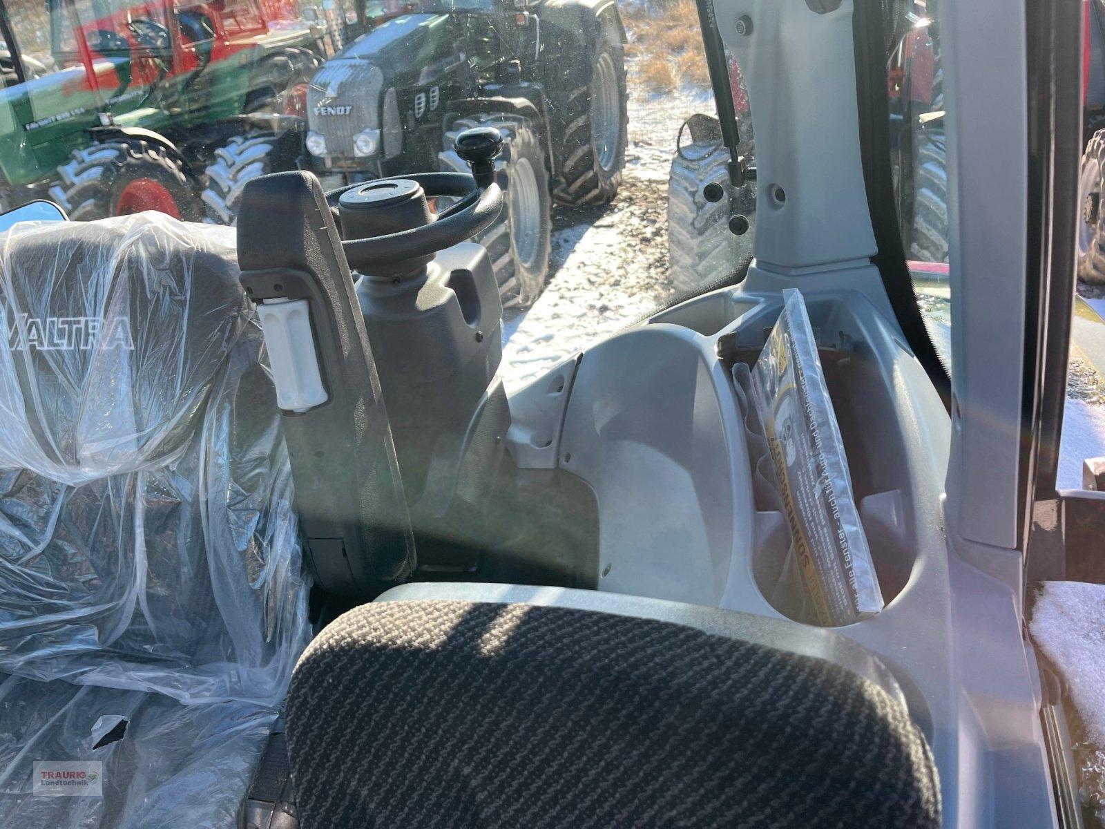 Traktor tipa Valtra T 175 A mit Rüfa+FK, Neumaschine u Mainburg/Wambach (Slika 7)