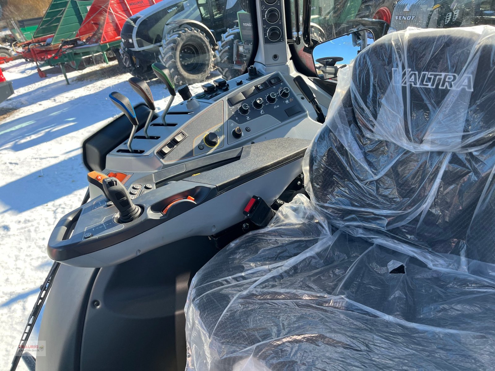 Traktor tipa Valtra T 175 A mit Rüfa+FK, Neumaschine u Mainburg/Wambach (Slika 8)