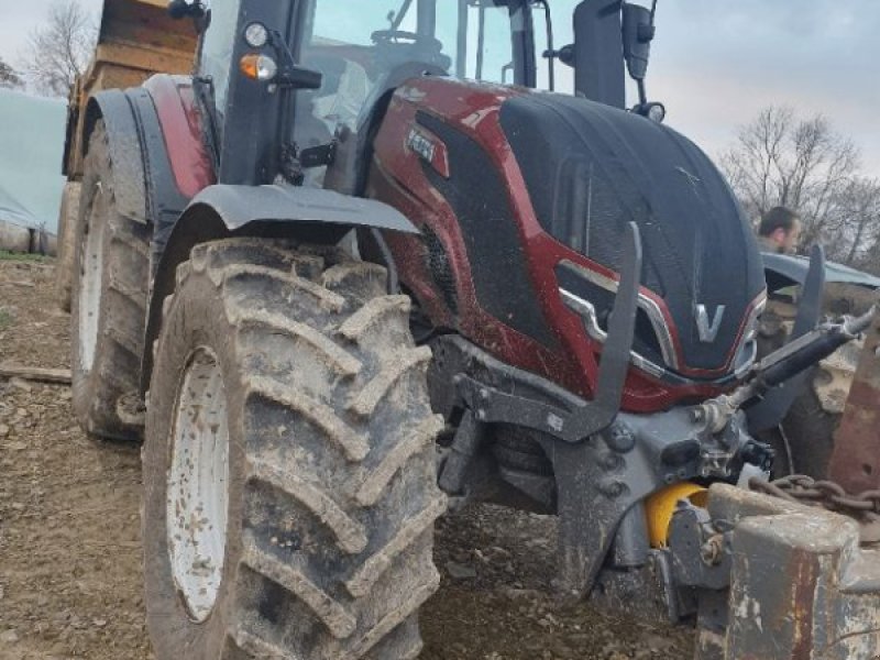 Traktor of the type Valtra T 175 ACTIVE, Gebrauchtmaschine in DOMFRONT (Picture 1)