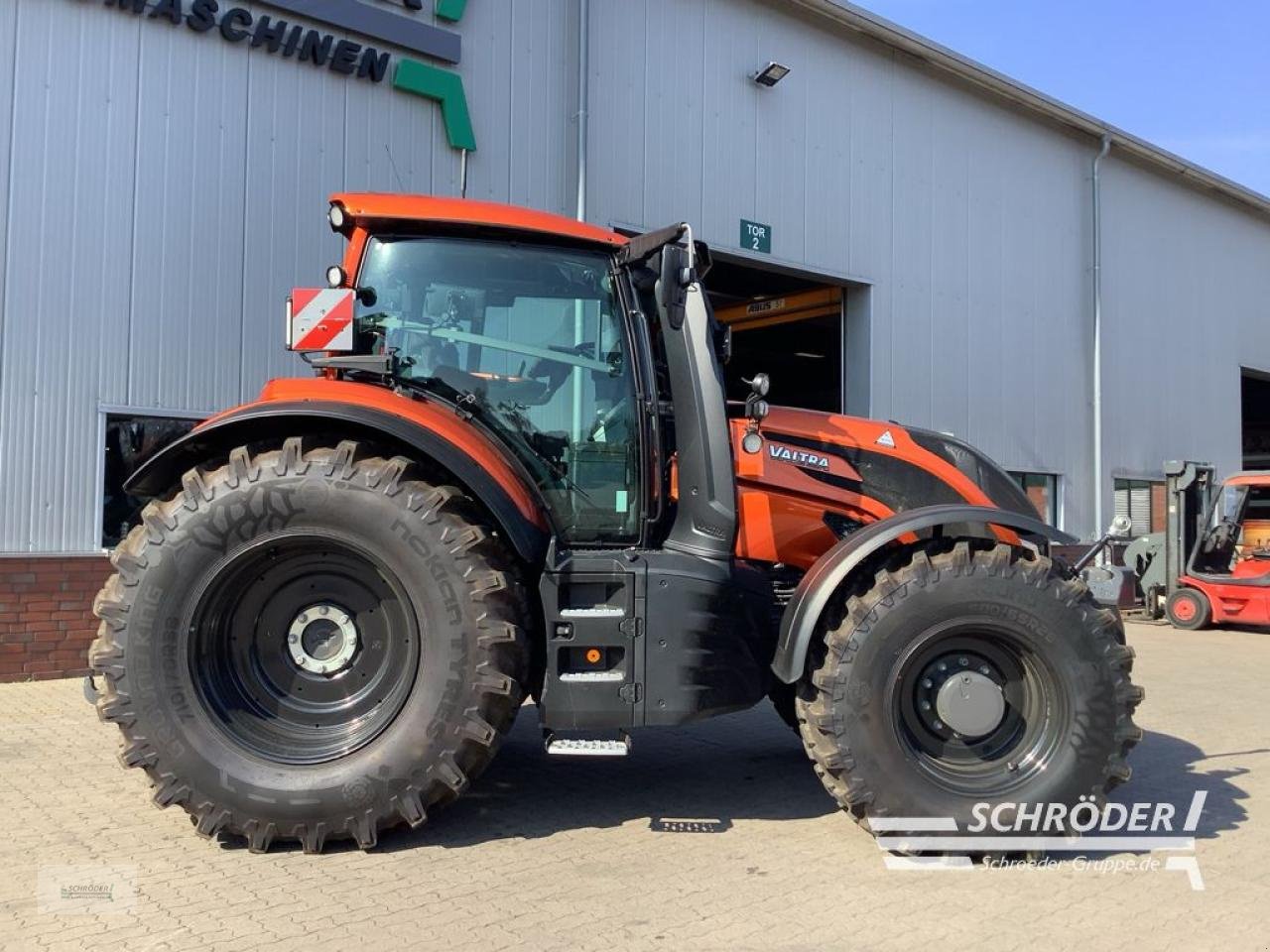 Traktor typu Valtra T 175 ED RÜFA, Gebrauchtmaschine w Völkersen (Zdjęcie 9)