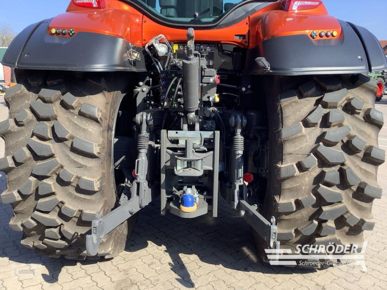 Traktor typu Valtra T 175 ED RÜFA, Gebrauchtmaschine w Völkersen (Zdjęcie 10)