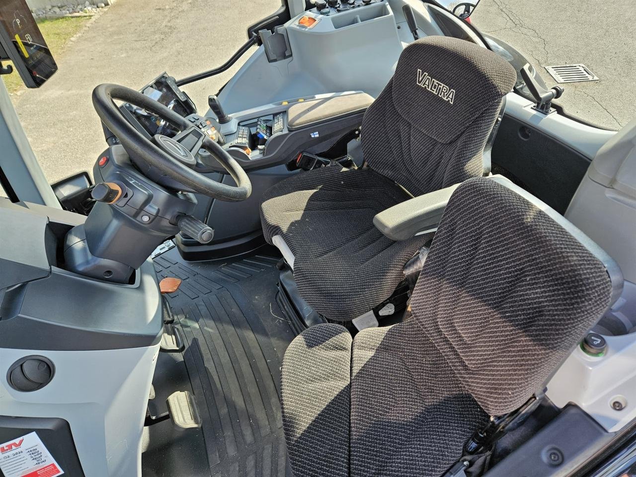 Traktor typu Valtra T 175e D, Gebrauchtmaschine v Ampfing (Obrázok 15)