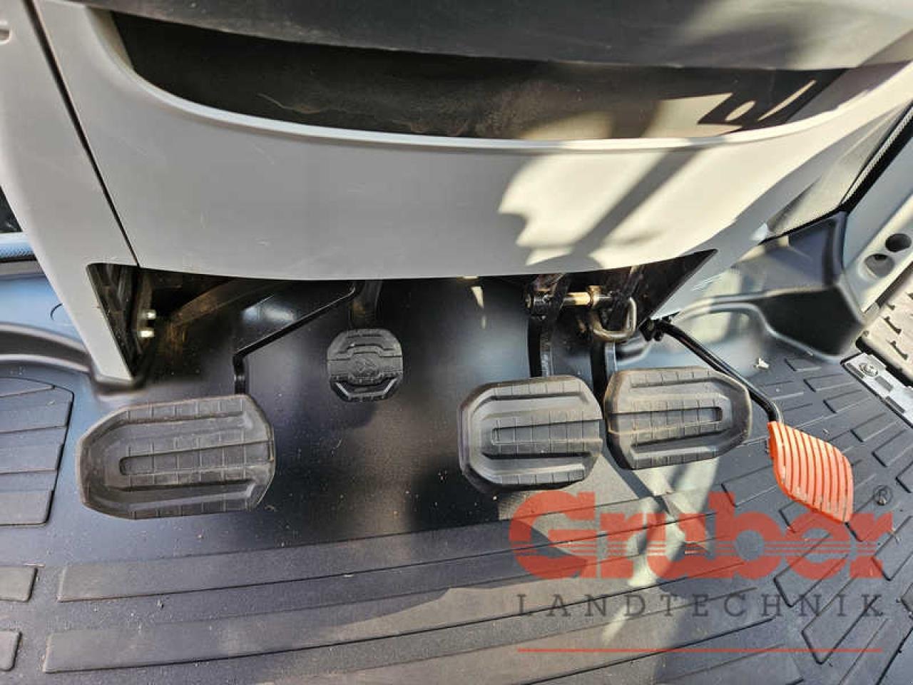 Traktor des Typs Valtra T 175e D, Gebrauchtmaschine in Ampfing (Bild 21)