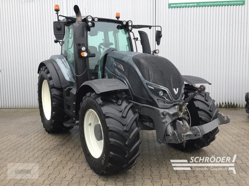 Traktor of the type Valtra T 194 V SMARTTOUCH, Gebrauchtmaschine in Norden (Picture 1)