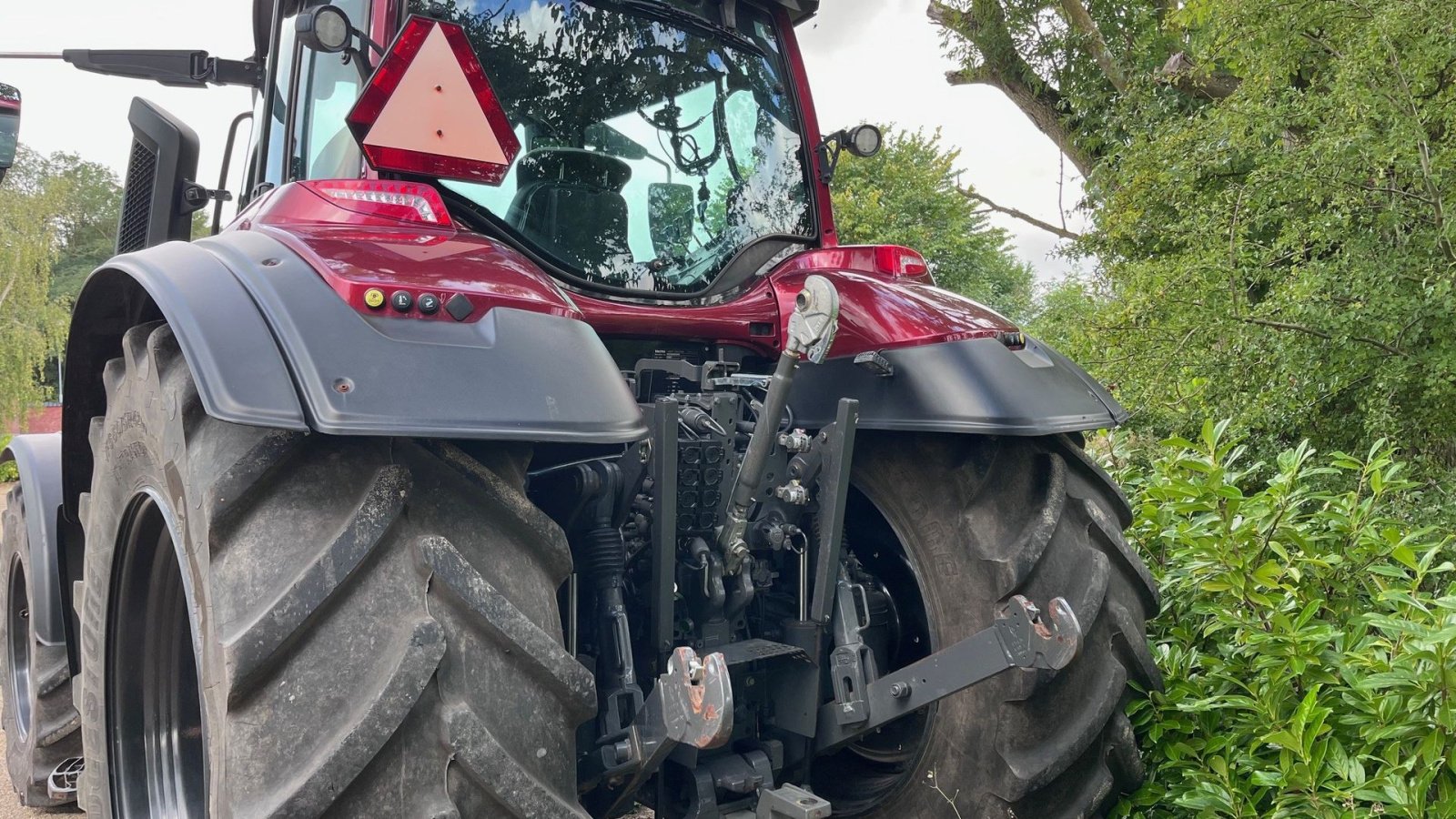 Traktor of the type Valtra T 195 Activ Active, Gebrauchtmaschine in Sakskøbing (Picture 7)
