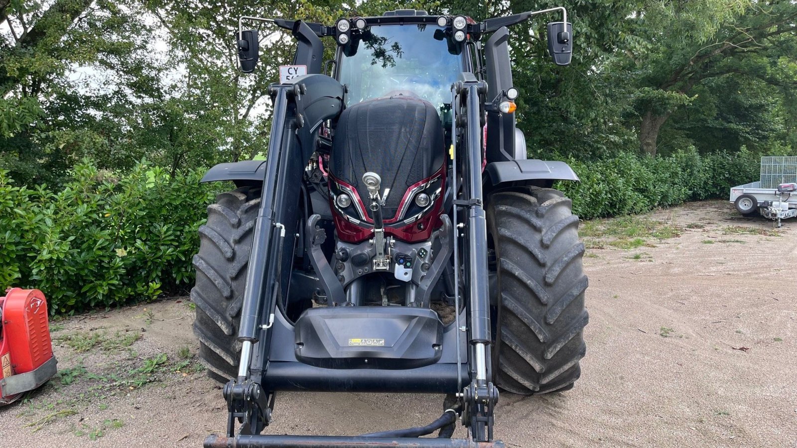 Traktor of the type Valtra T 195 Activ Active, Gebrauchtmaschine in Sakskøbing (Picture 8)