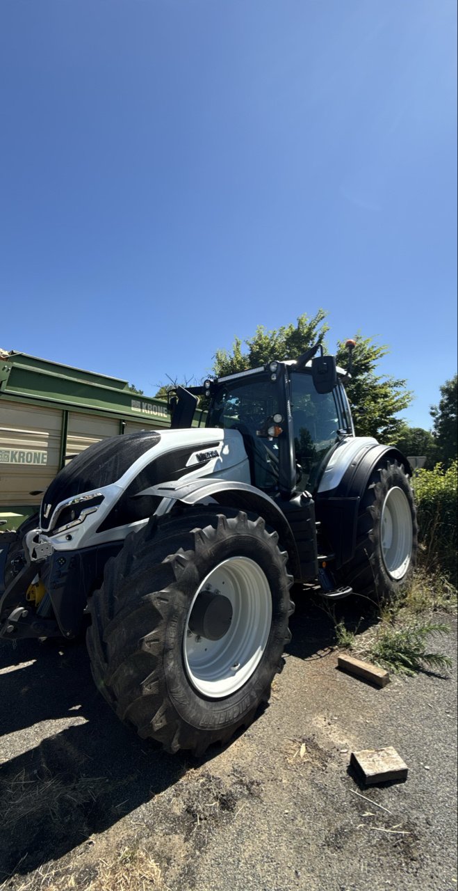 Traktor del tipo Valtra T 195 D, Gebrauchtmaschine en LACAPELLE-MARIVAL (Imagen 1)