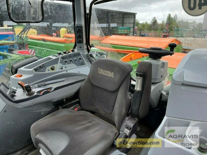 Traktor des Typs Valtra T 202 D DIRECT, Gebrauchtmaschine in Northeim (Bild 10)