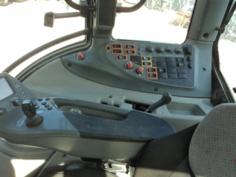 Traktor типа Valtra T 202 DIRECT, Gebrauchtmaschine в MOULLE (Фотография 10)