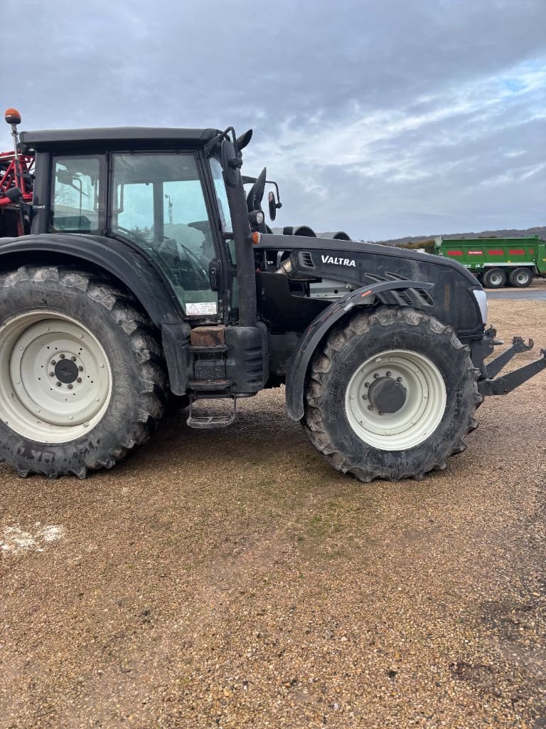 Traktor типа Valtra T 203 DIRECT, Gebrauchtmaschine в VERT TOULON (Фотография 3)