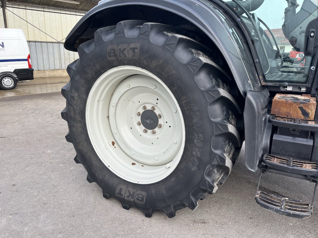 Traktor van het type Valtra T 203 DIRECT, Gebrauchtmaschine in VERT TOULON (Foto 8)