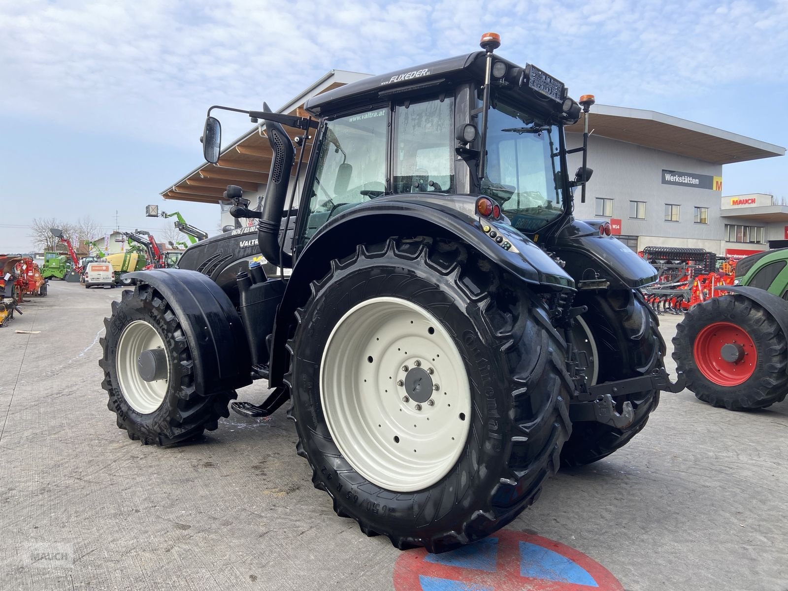 Traktor Türe ait Valtra T 203 Direct, Gebrauchtmaschine içinde Burgkirchen (resim 9)