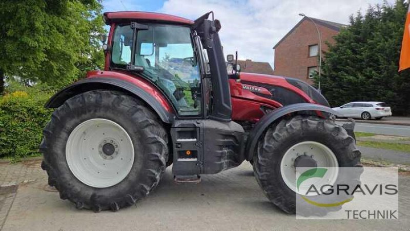 Traktor of the type Valtra T 214 D 1B8, Gebrauchtmaschine in Beckum (Picture 7)