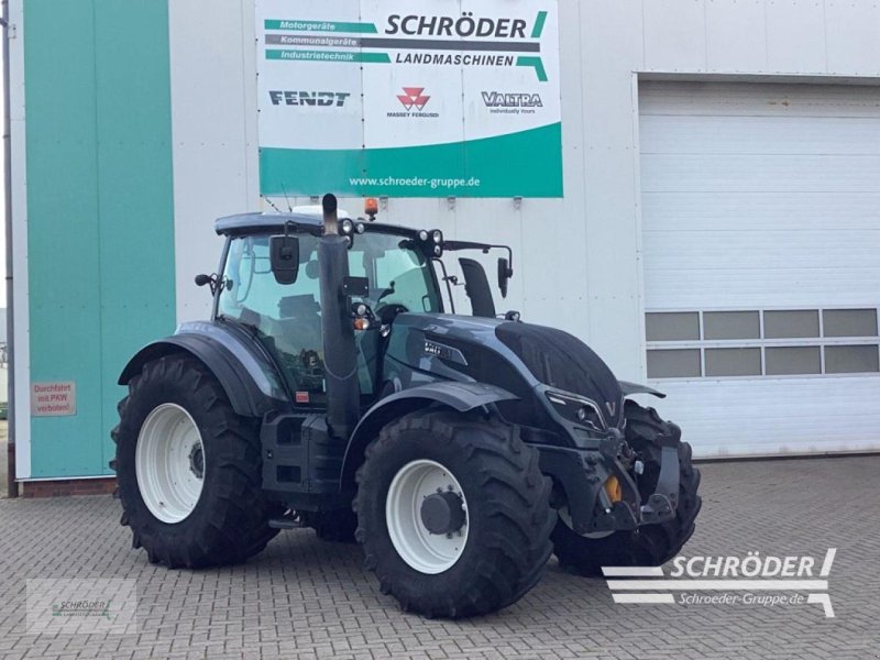 Traktor of the type Valtra T 214 D SMARTTOUCH, Gebrauchtmaschine in Norden (Picture 1)